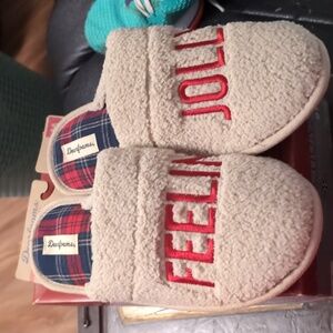 Dearfoams Men's Tyler Novelty Holiday Christmas Scuff Slipper Men's Medi…